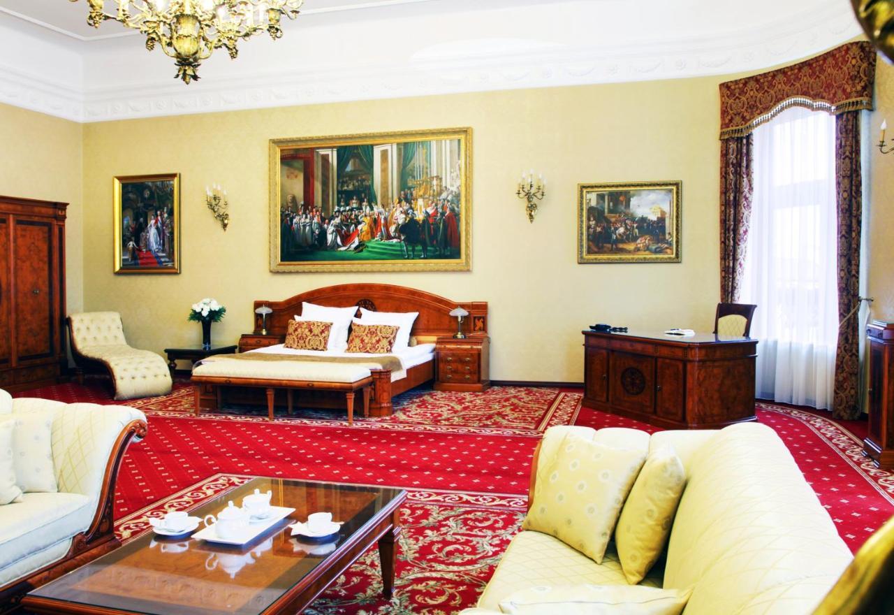 Palac Zelechow Spa & Wellness Buitenkant foto