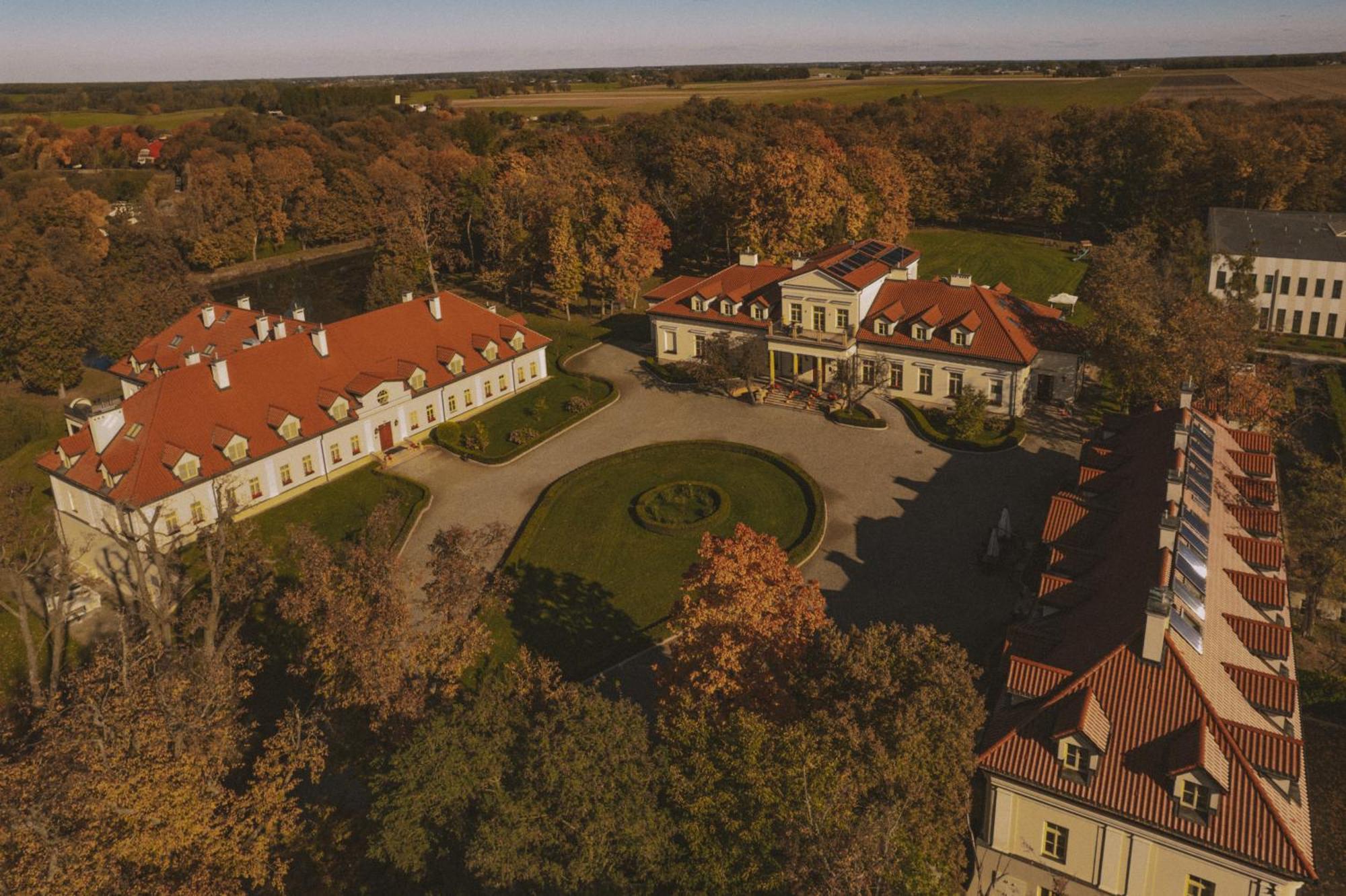 Palac Zelechow Spa & Wellness Buitenkant foto