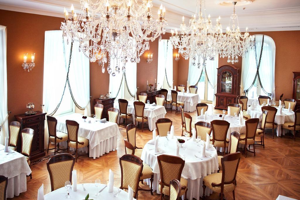 Palac Zelechow Spa & Wellness Buitenkant foto