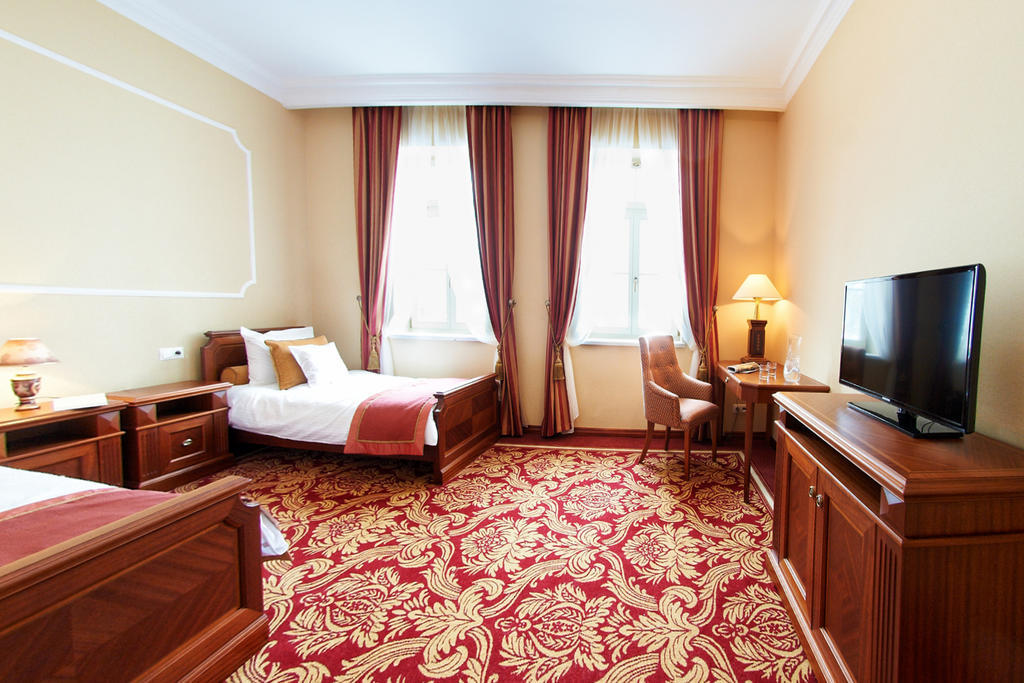 Palac Zelechow Spa & Wellness Buitenkant foto