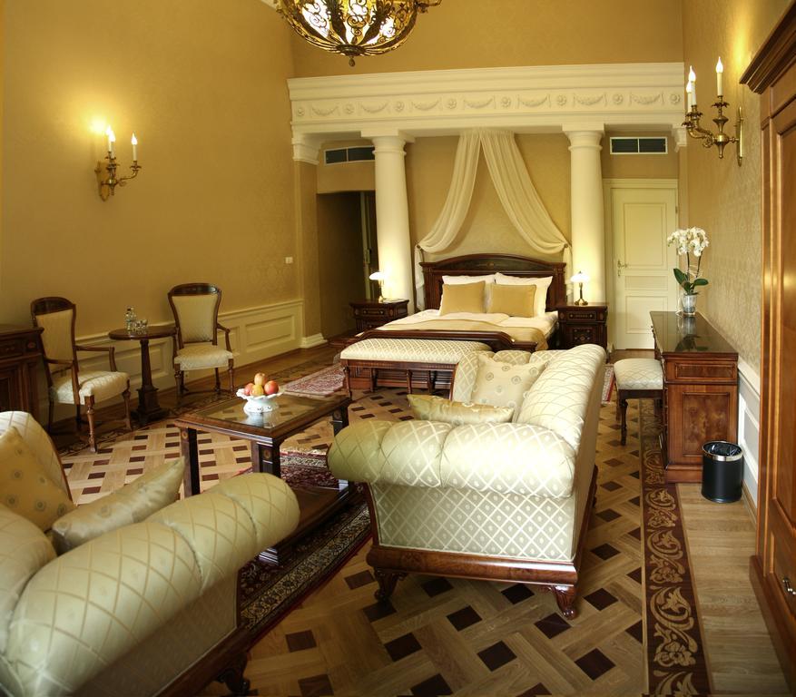 Palac Zelechow Spa & Wellness Buitenkant foto