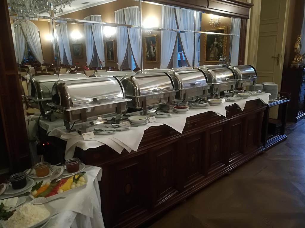 Palac Zelechow Spa & Wellness Buitenkant foto